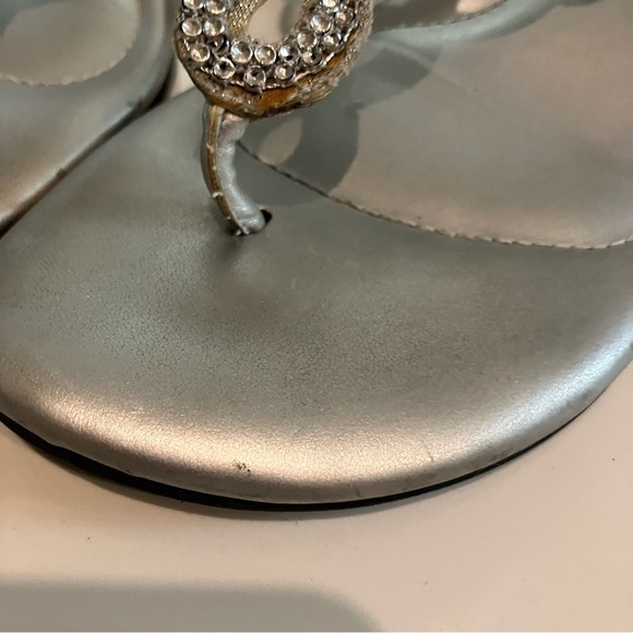 Dexflex Comfort Sz 7.5 WIDE Silver Thong Synthetic Women Sandals - Picture 5 of 11